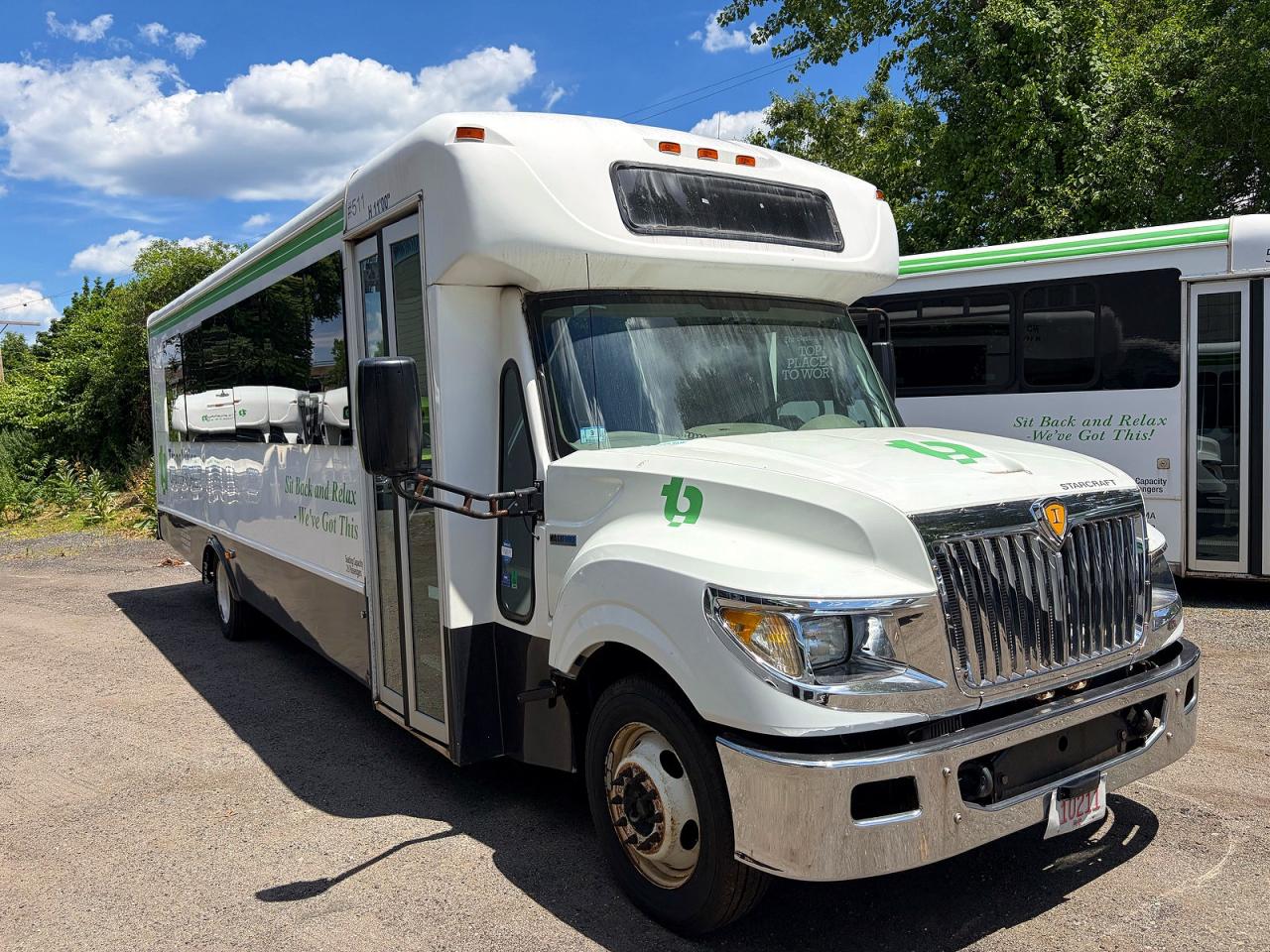 2013 IC CORPORATION 3000 AC