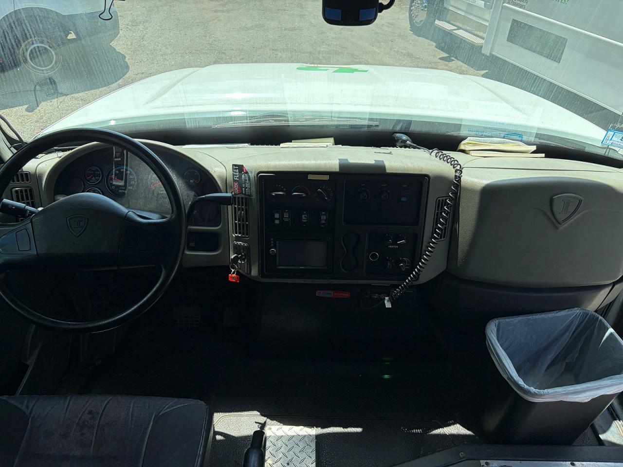 2013 IC CORPORATION 3000 AC