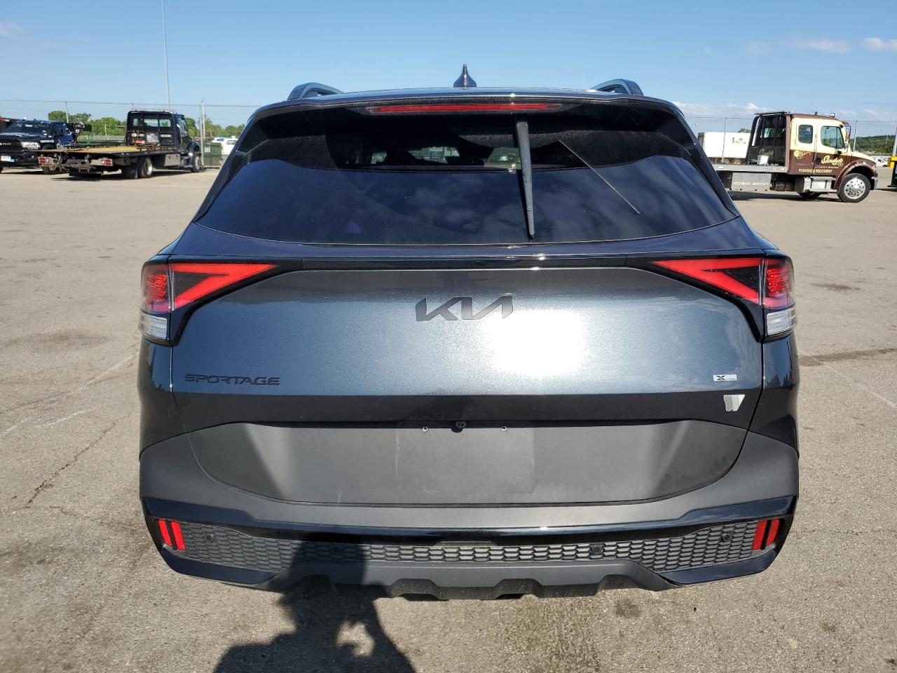 2025 KIA SPORTAGE X