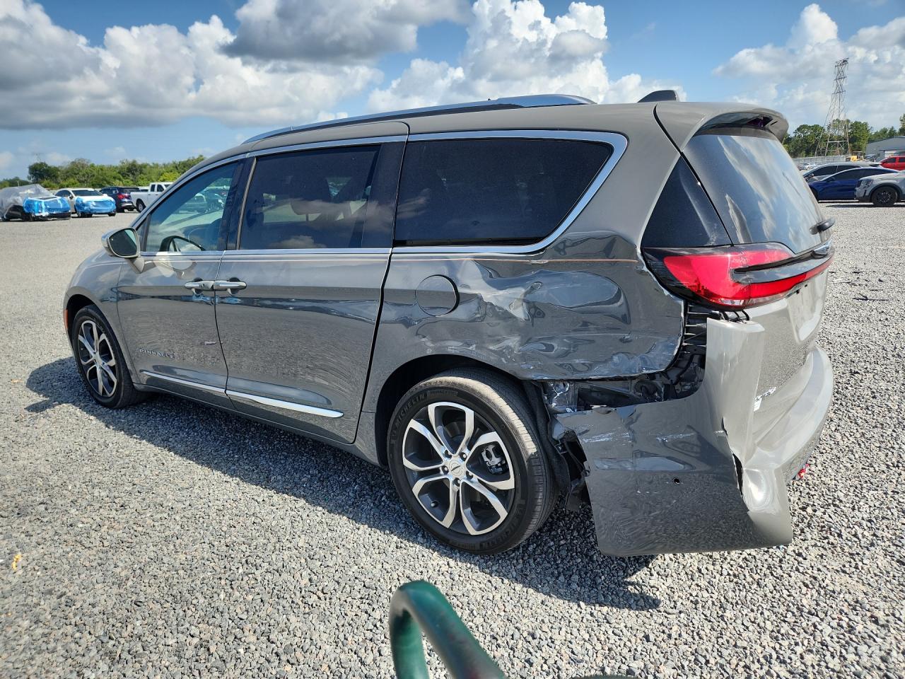 2022 CHRYSLER PACIFICA