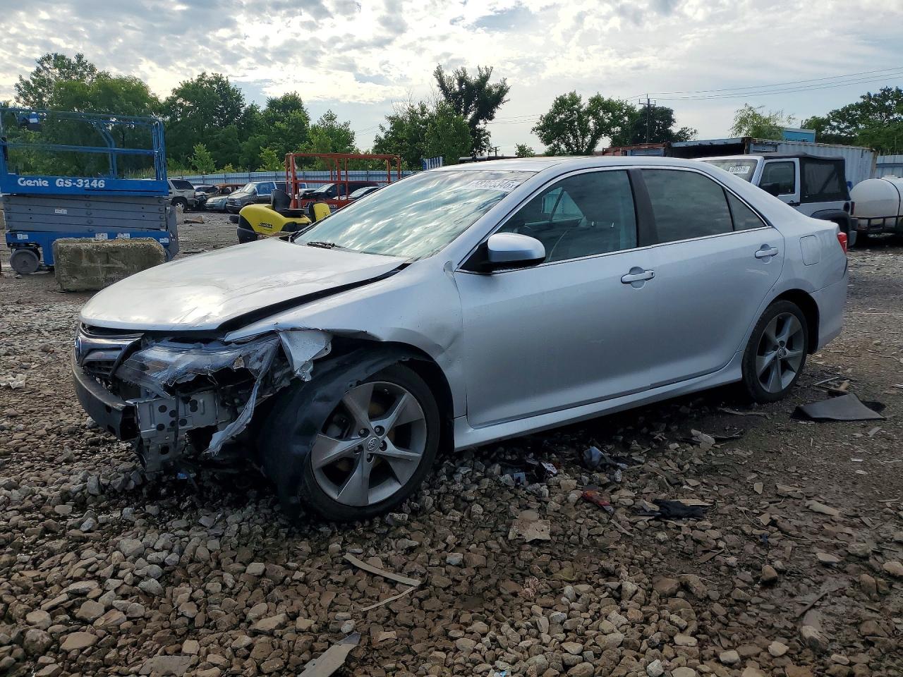2014 TOYOTA CAMRY