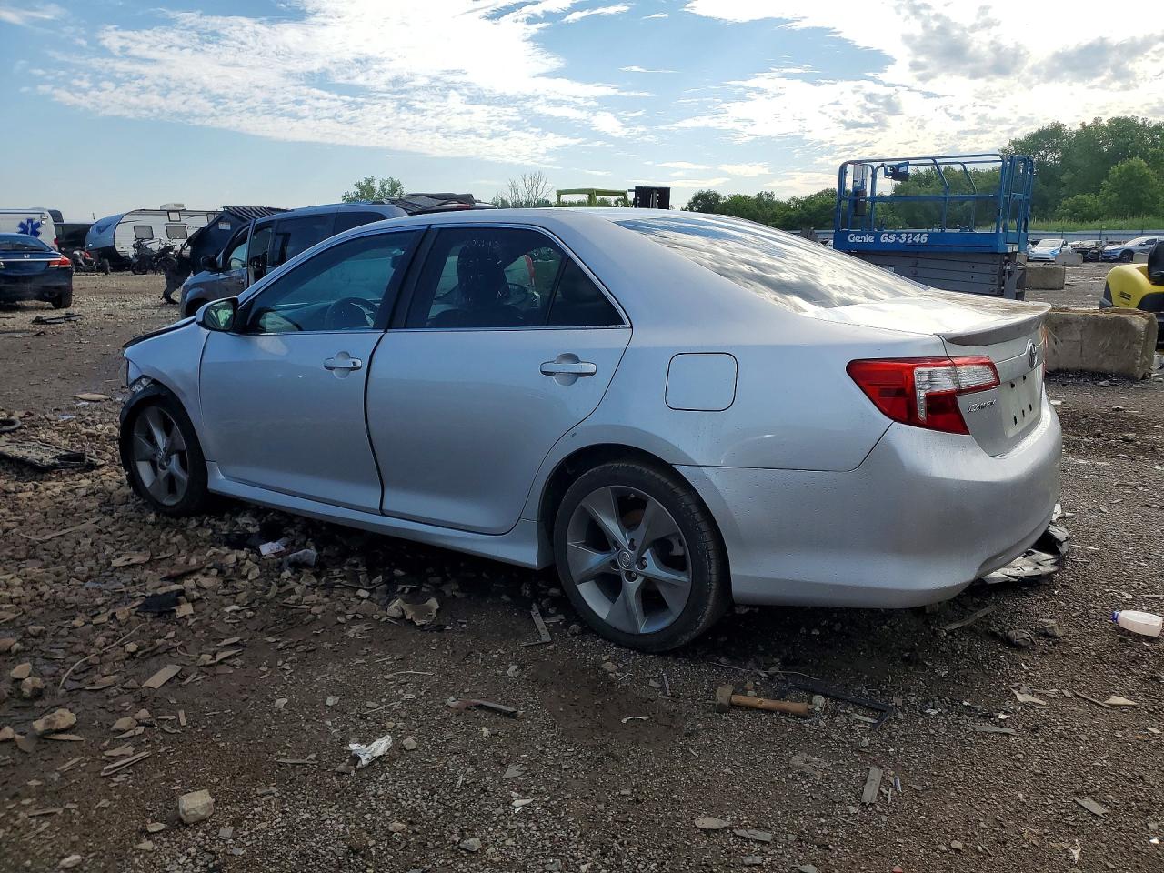2014 TOYOTA CAMRY