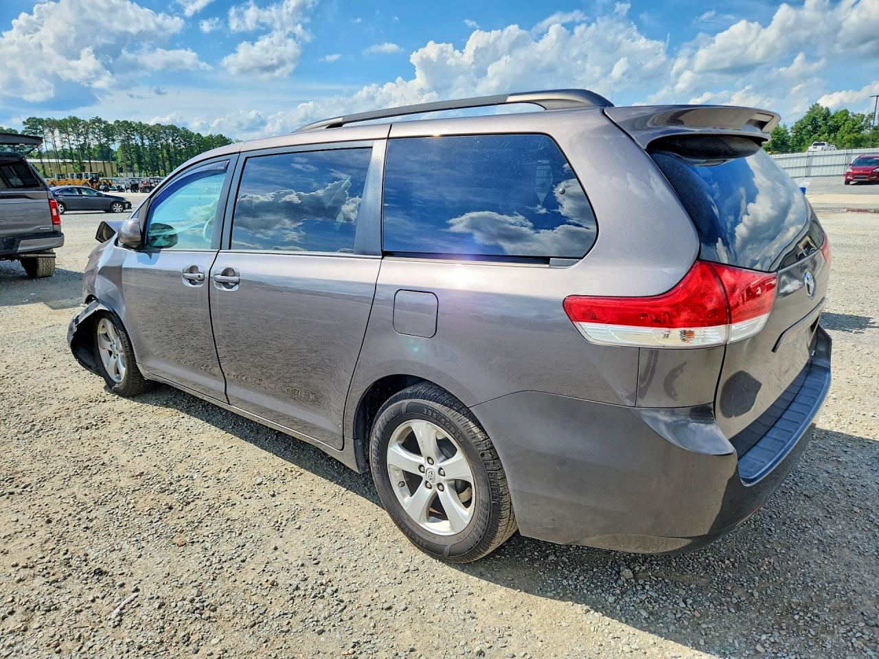2013 TOYOTA SIENNA