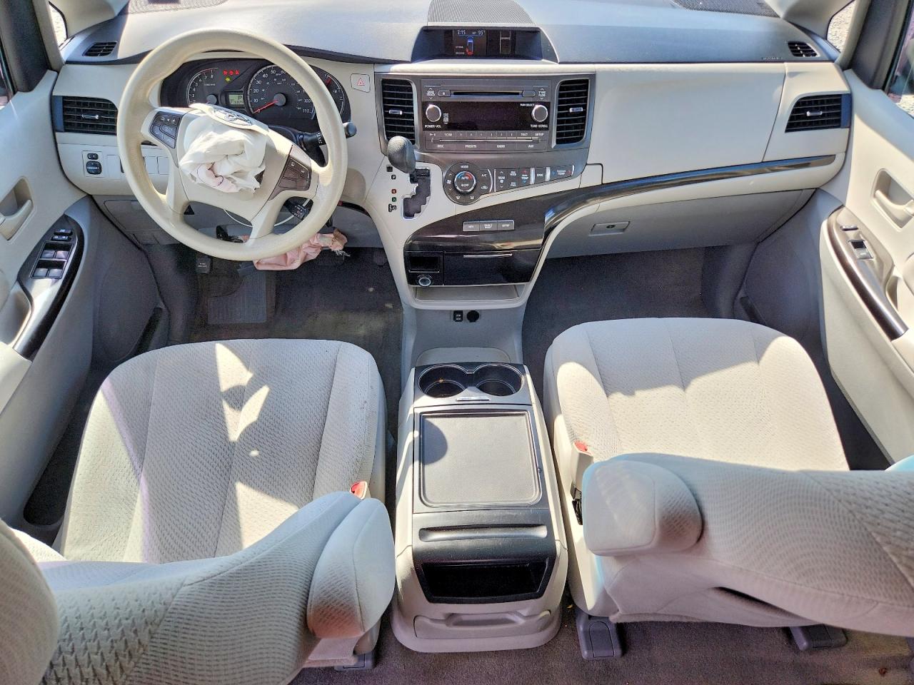2013 TOYOTA SIENNA