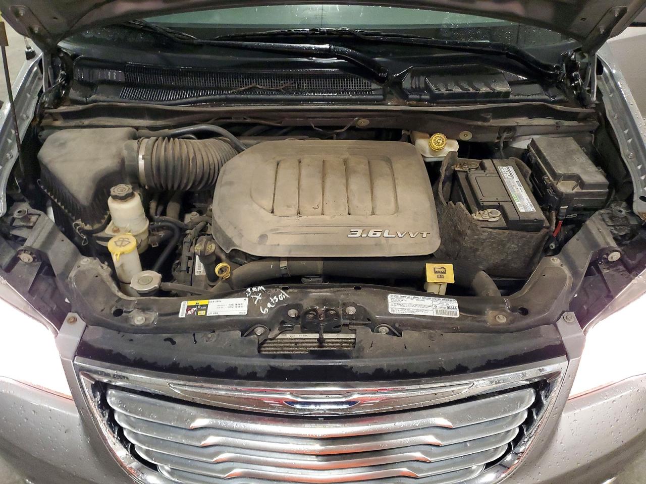 2013 CHRYSLER MINIVAN
