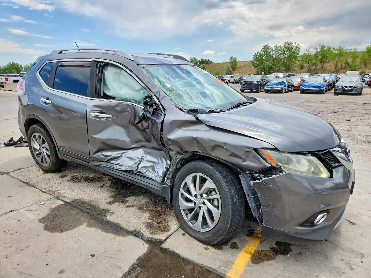 2015 NISSAN ROGUE