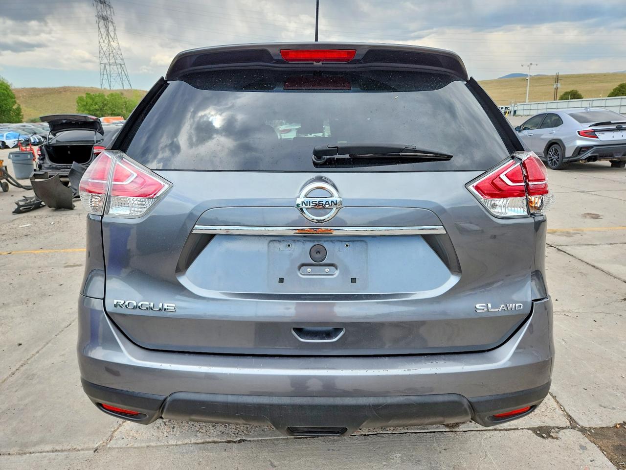 2015 NISSAN ROGUE