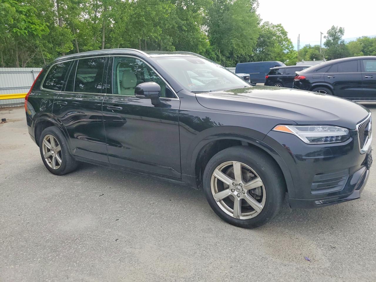 2021 VOLVO XC90
