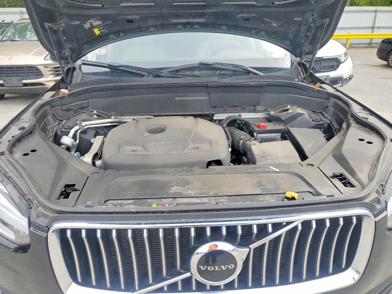 2021 VOLVO XC90