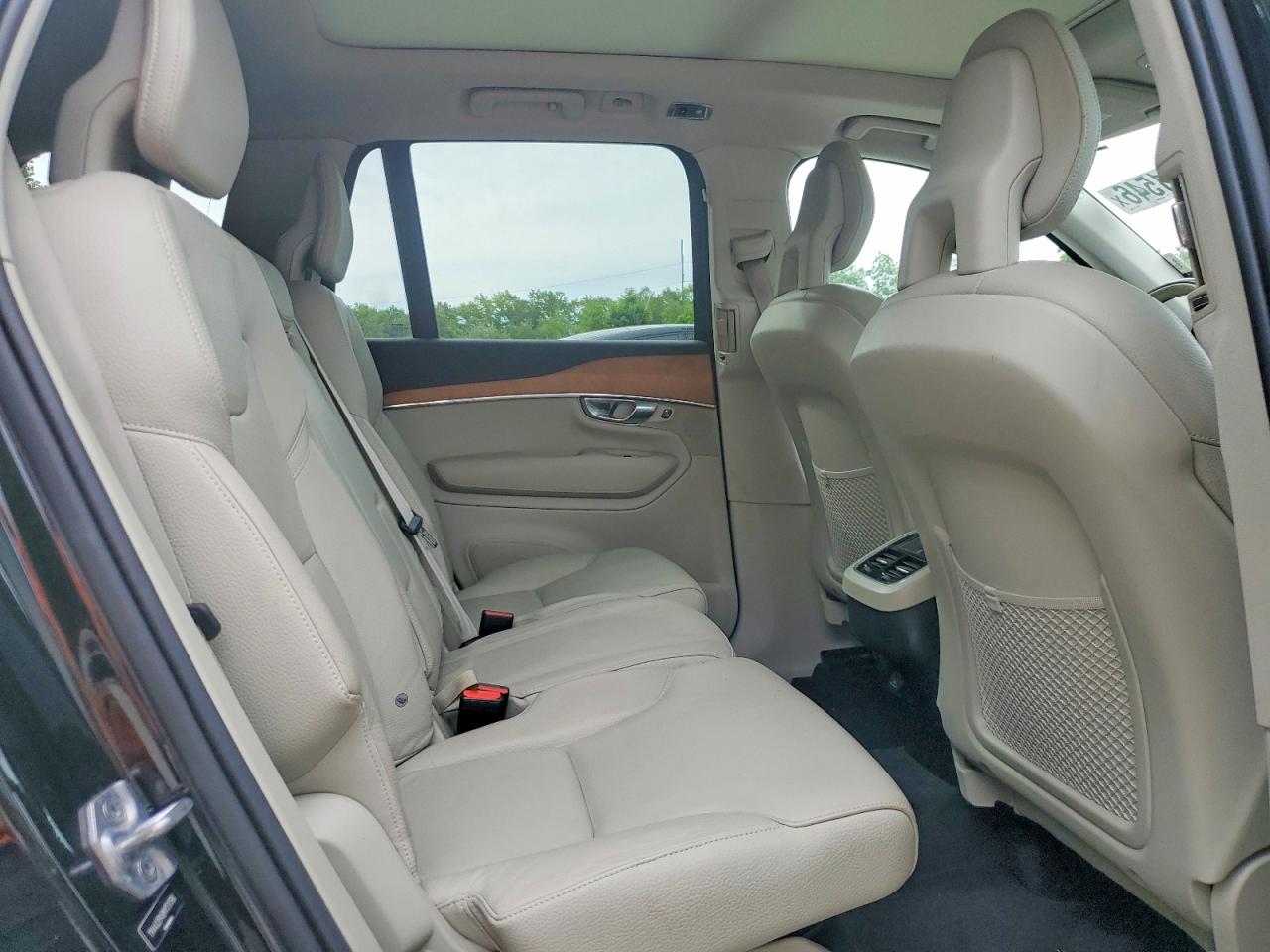 2021 VOLVO XC90