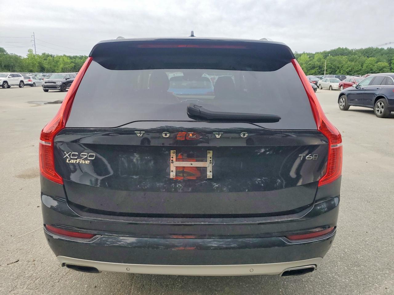 2021 VOLVO XC90