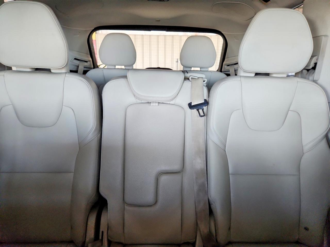 2019 VOLVO XC90