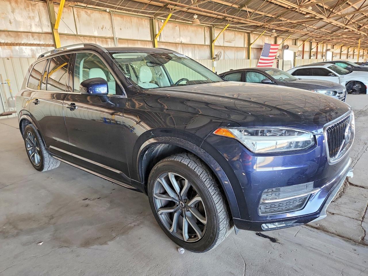 2019 VOLVO XC90