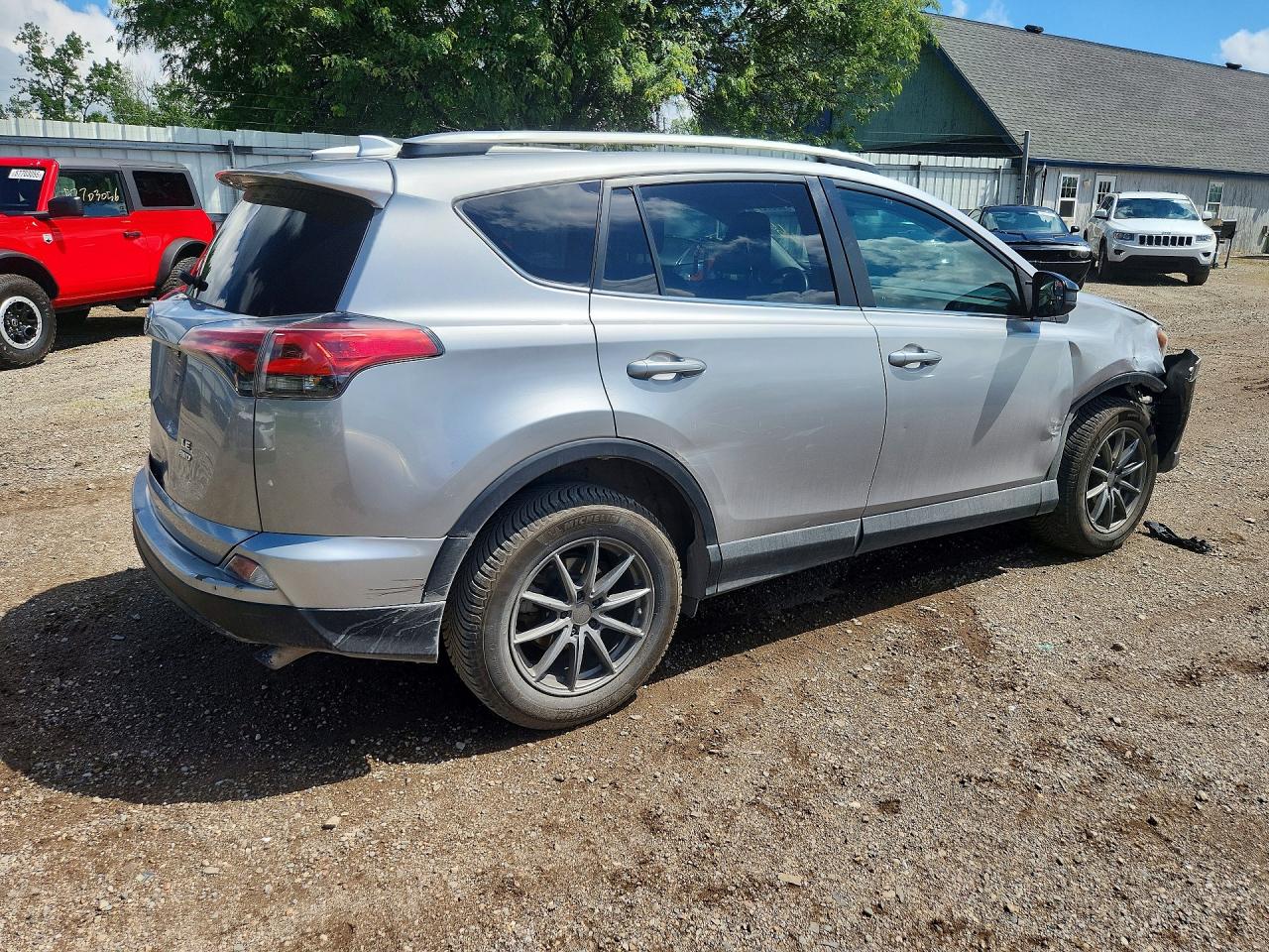 2016 TOYOTA RAV4