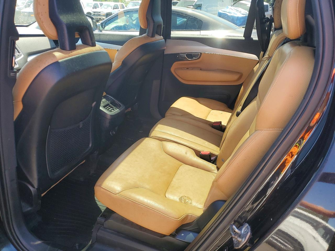 2016 VOLVO XC90