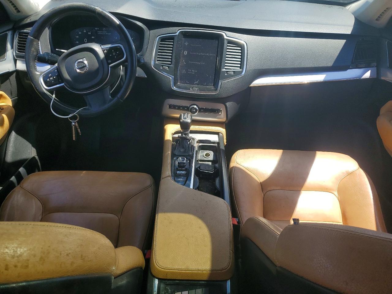 2016 VOLVO XC90