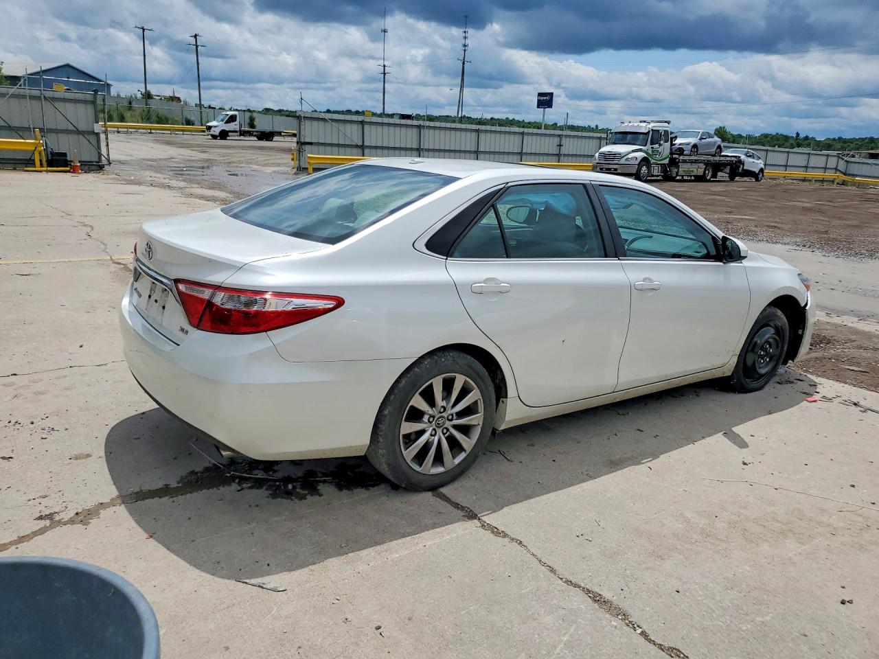 2016 TOYOTA CAMRY