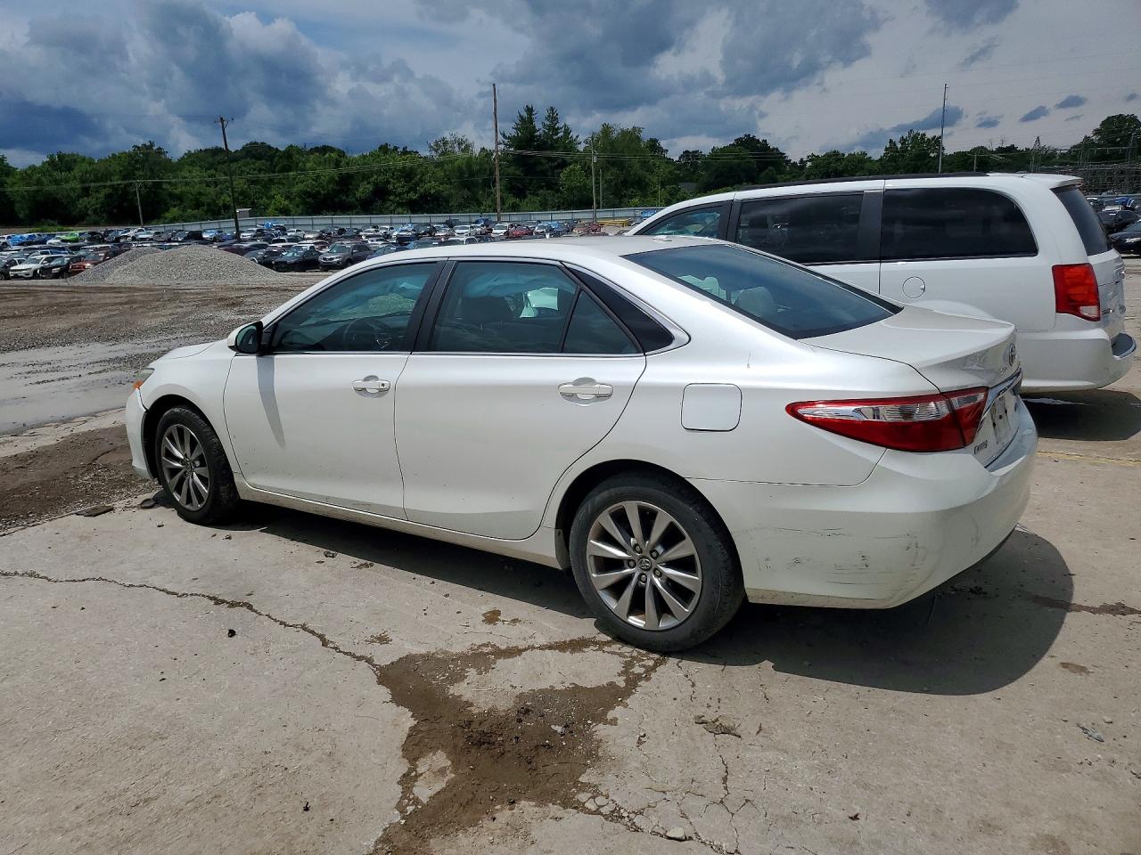 2016 TOYOTA CAMRY