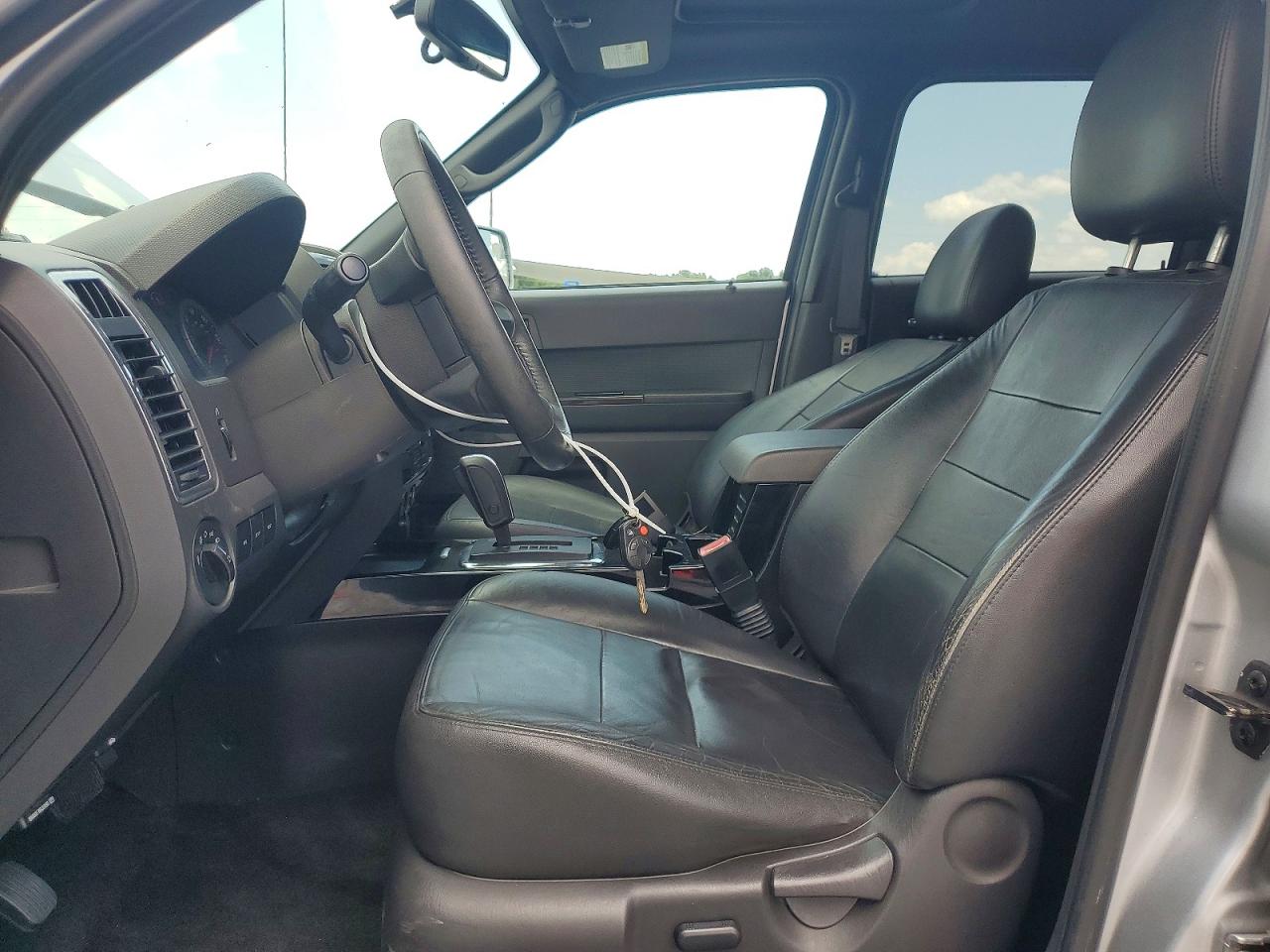 2011 FORD ESCAPE