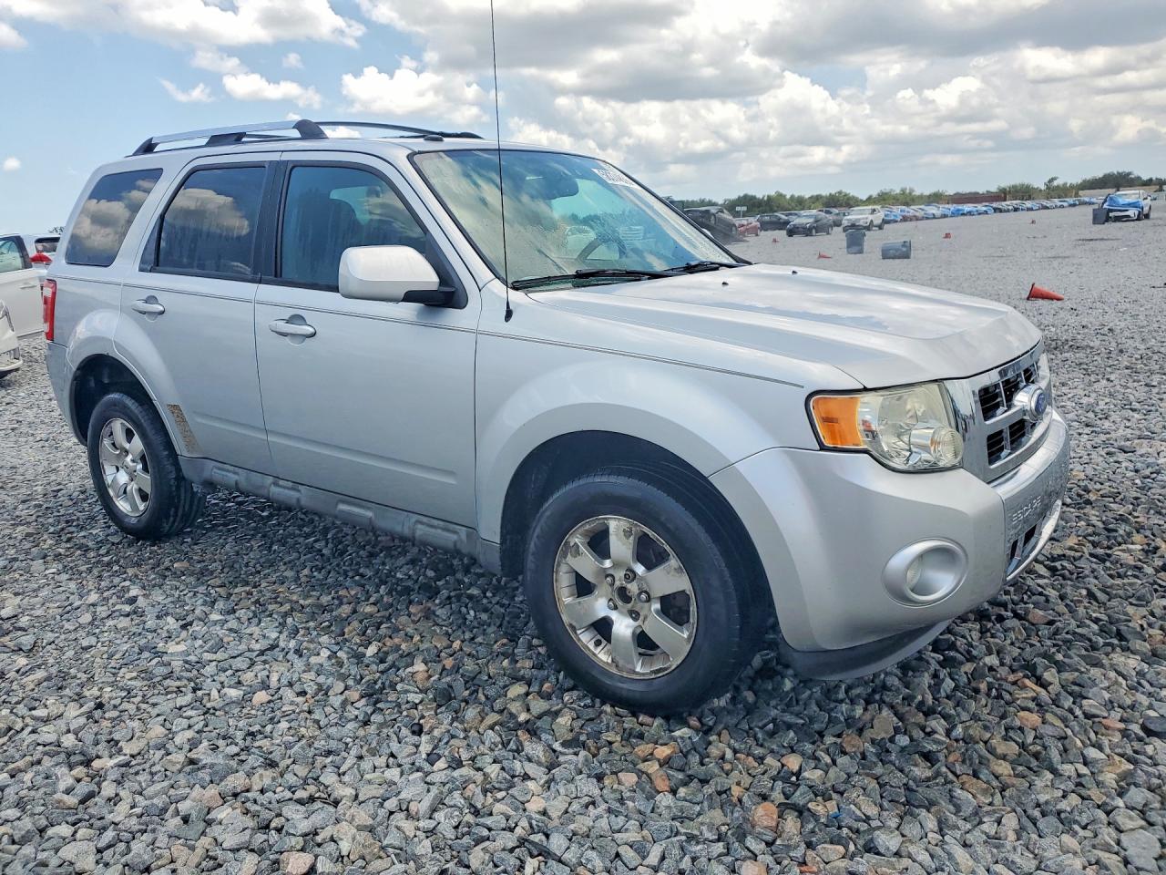 2011 FORD ESCAPE