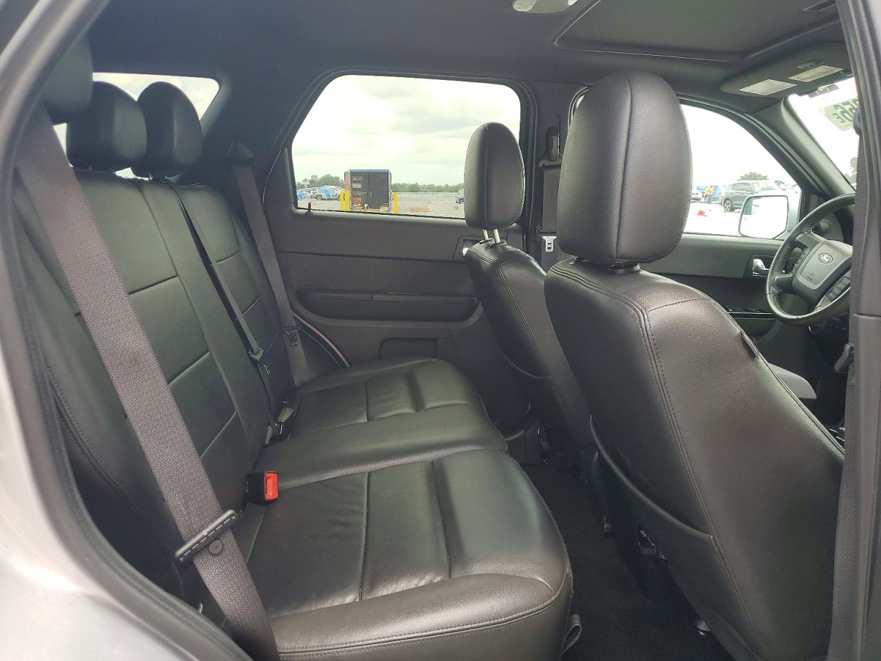 2011 FORD ESCAPE