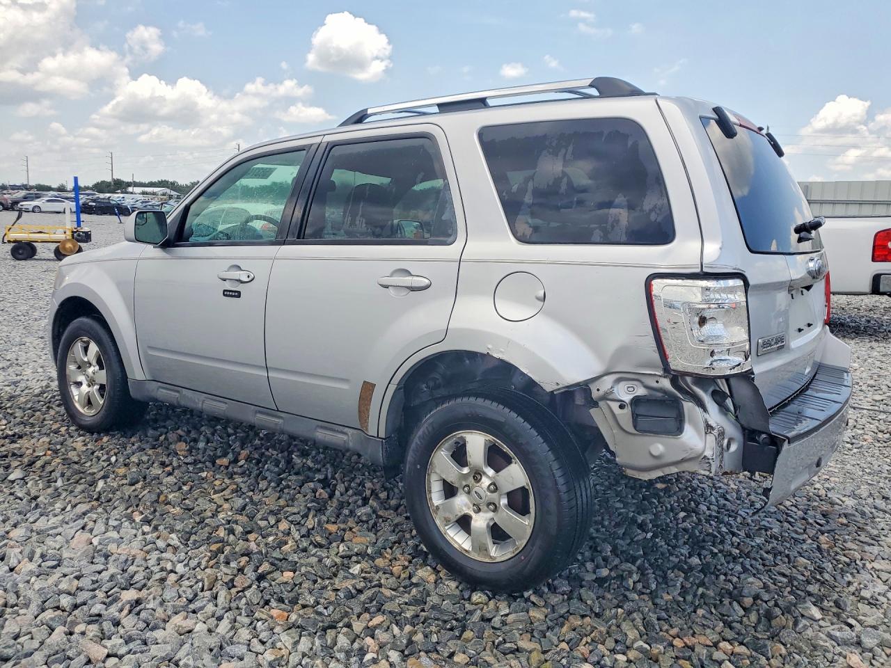 2011 FORD ESCAPE