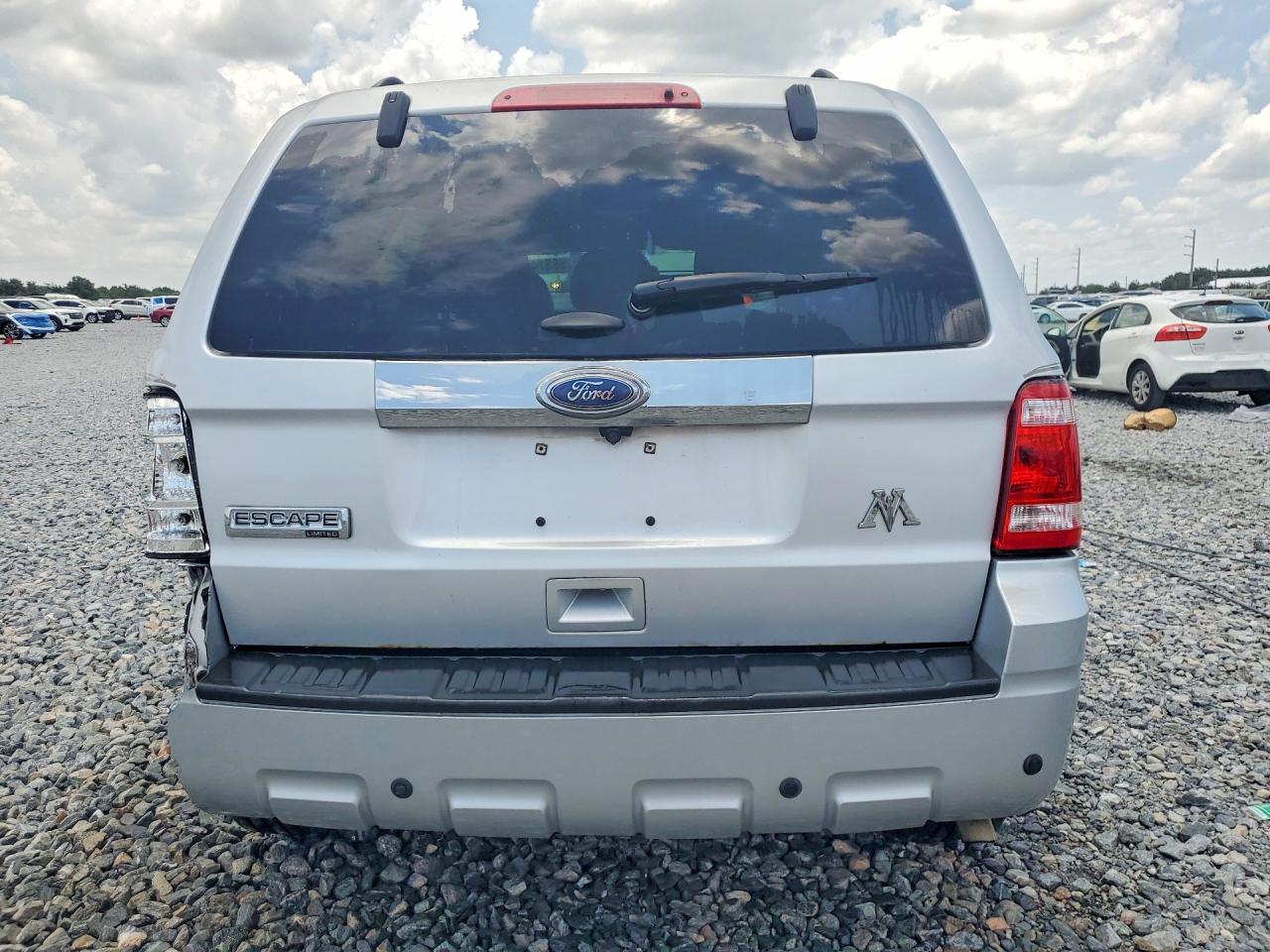 2011 FORD ESCAPE