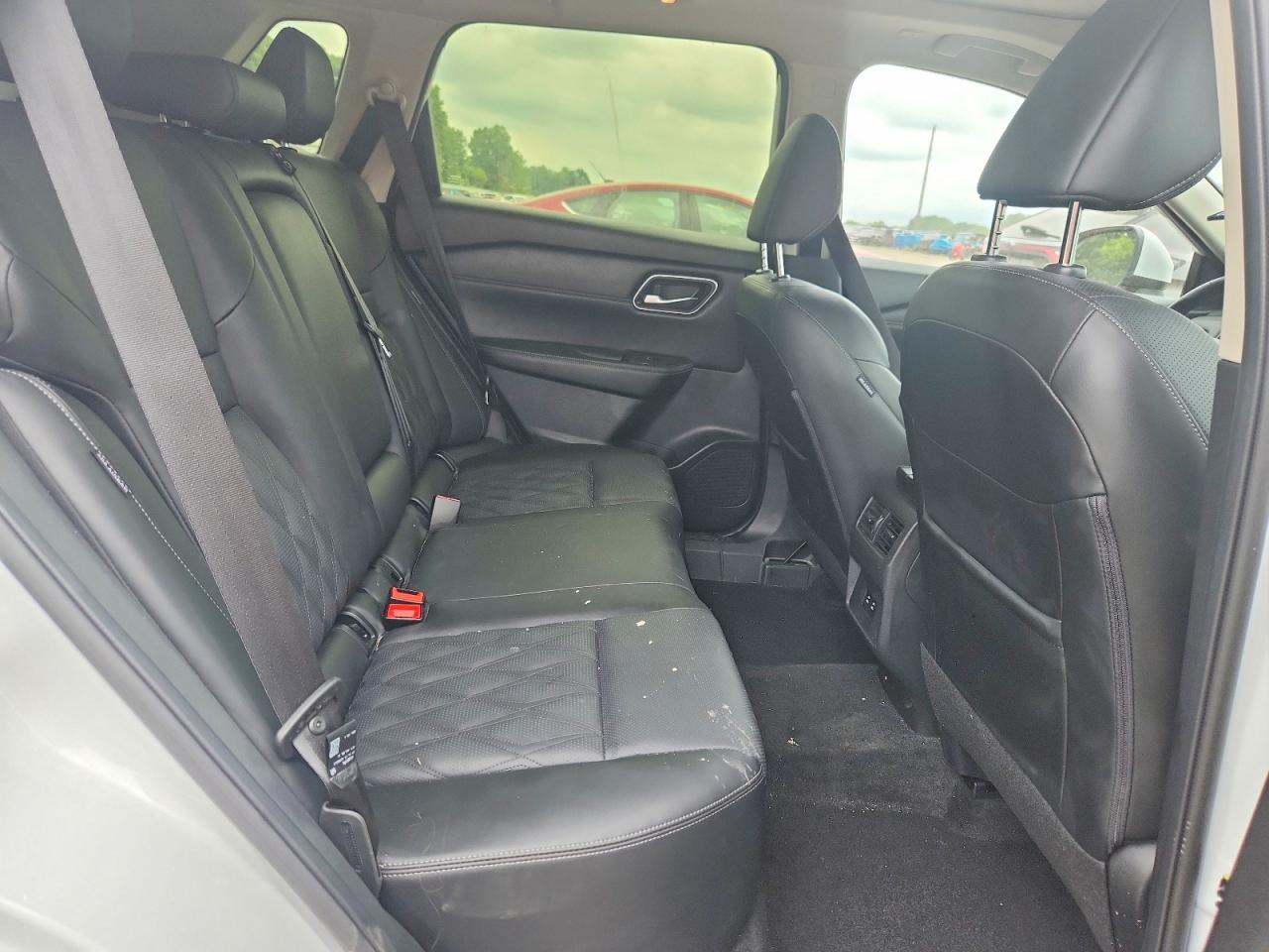 2025 NISSAN ROGUE