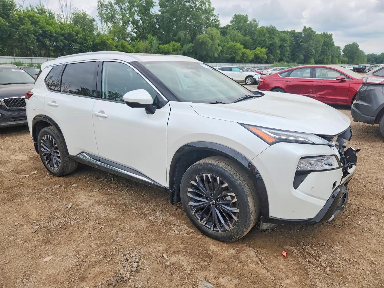 2025 NISSAN ROGUE