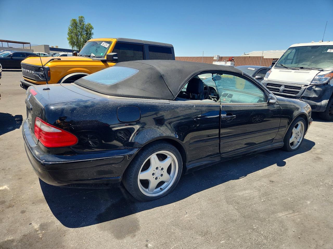 2001 MERCEDES-BENZ CLK-CLASS