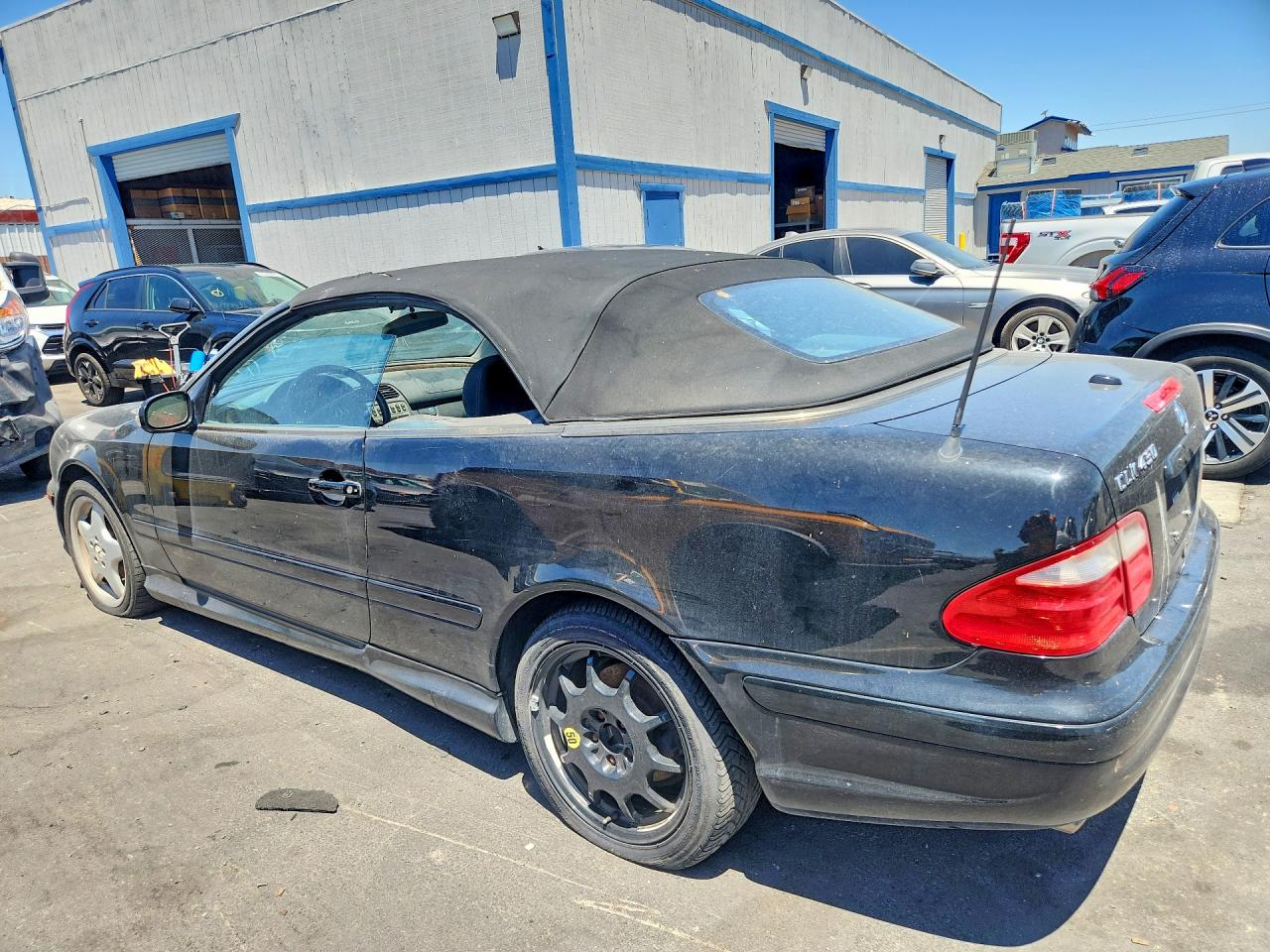2001 MERCEDES-BENZ CLK-CLASS