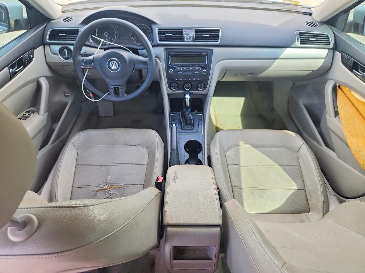 2013 VOLKSWAGEN PASSAT