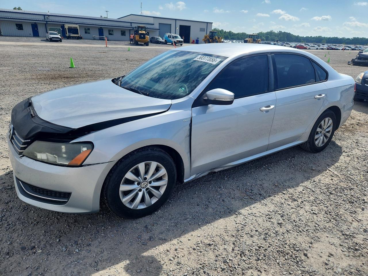 2013 VOLKSWAGEN PASSAT