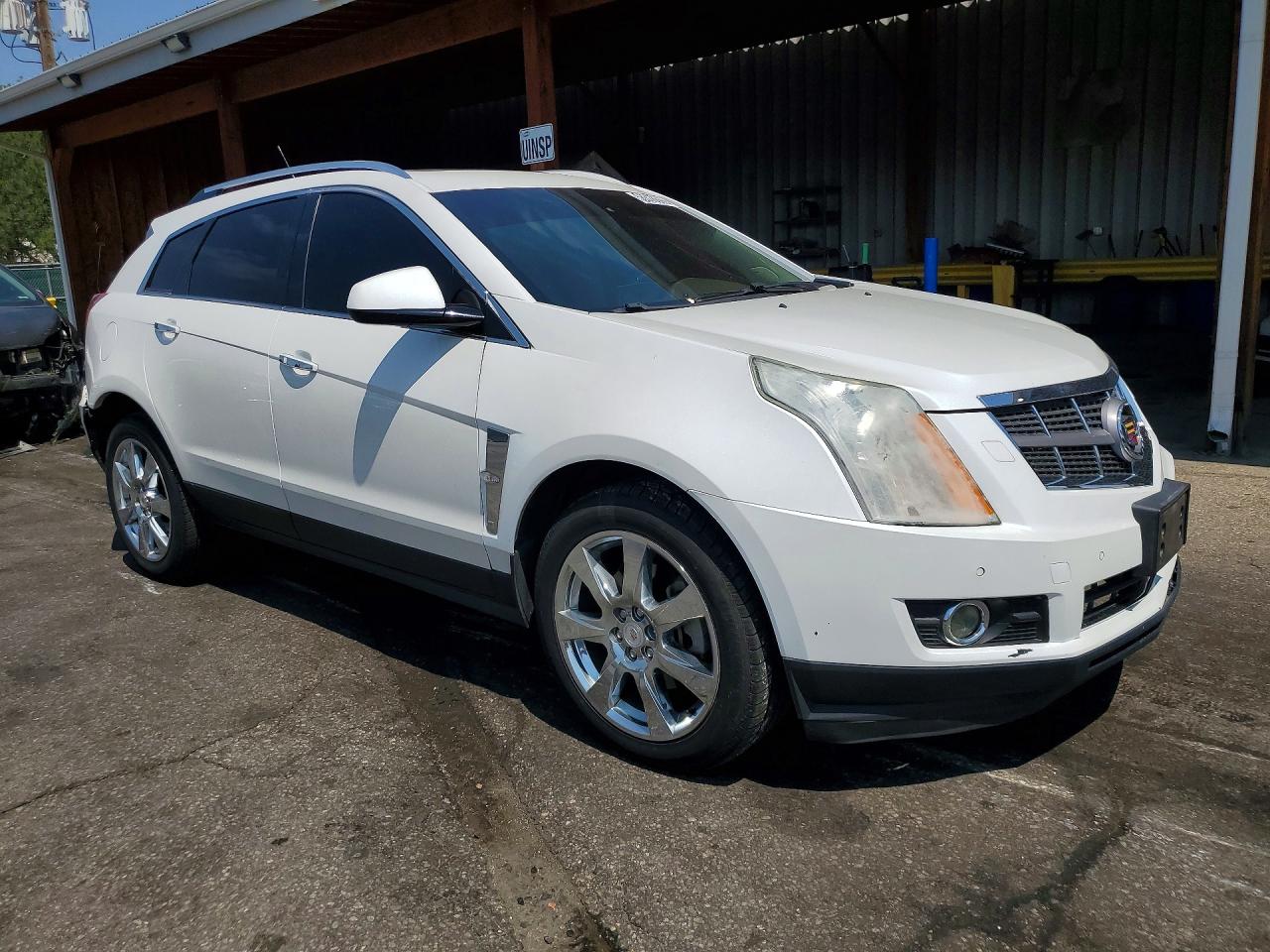 2010 CADILLAC SRX