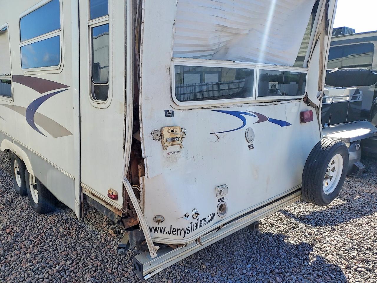 2004 KEYSTONE RV TRAILERS