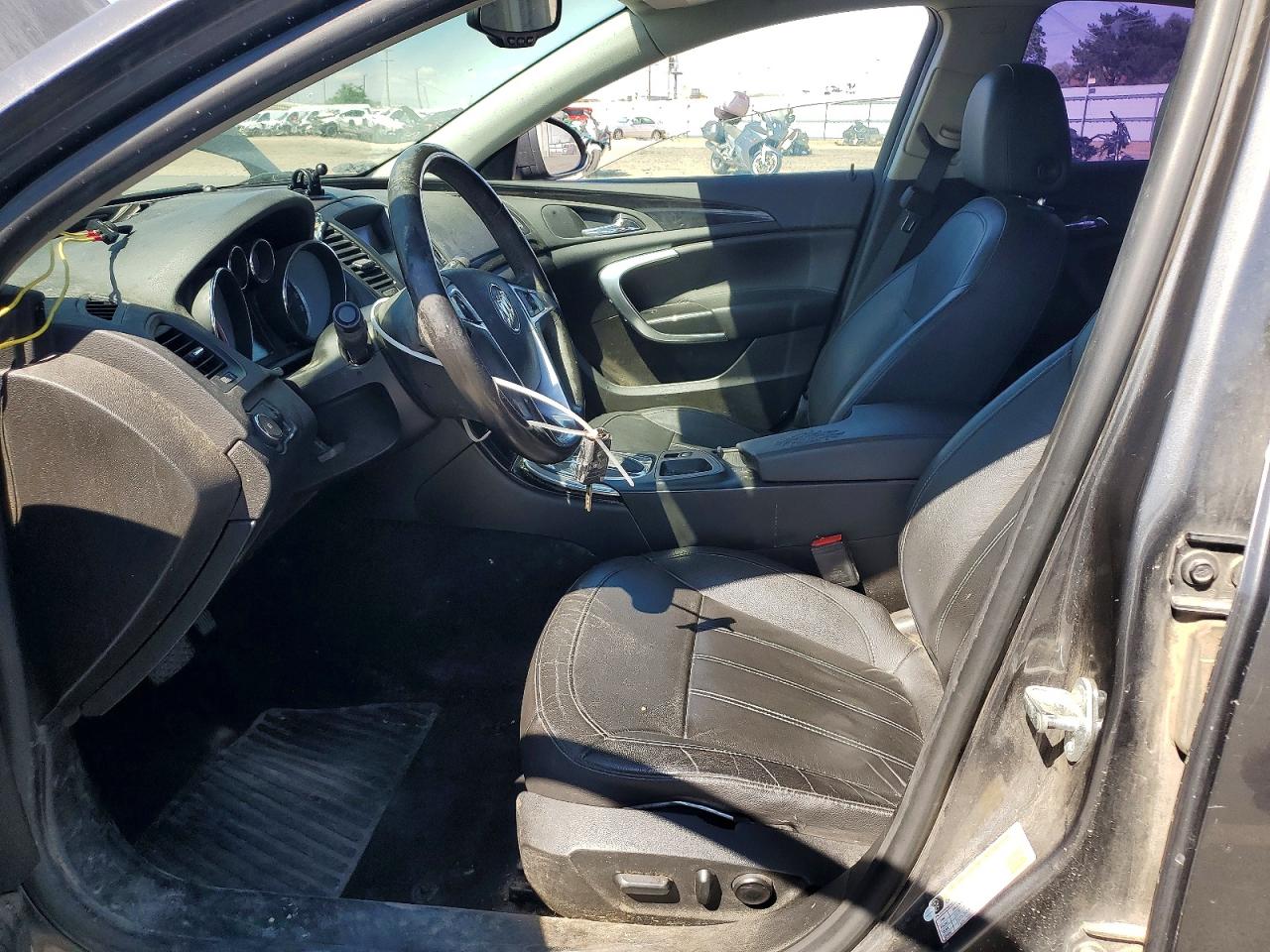 2011 BUICK REGAL