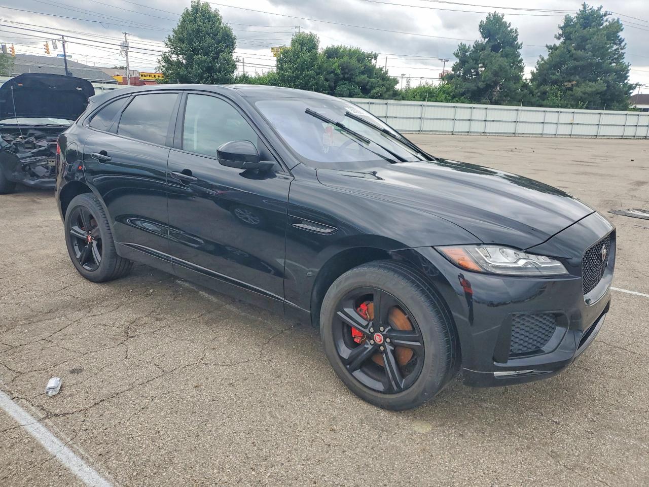 2017 JAGUAR F-PACE