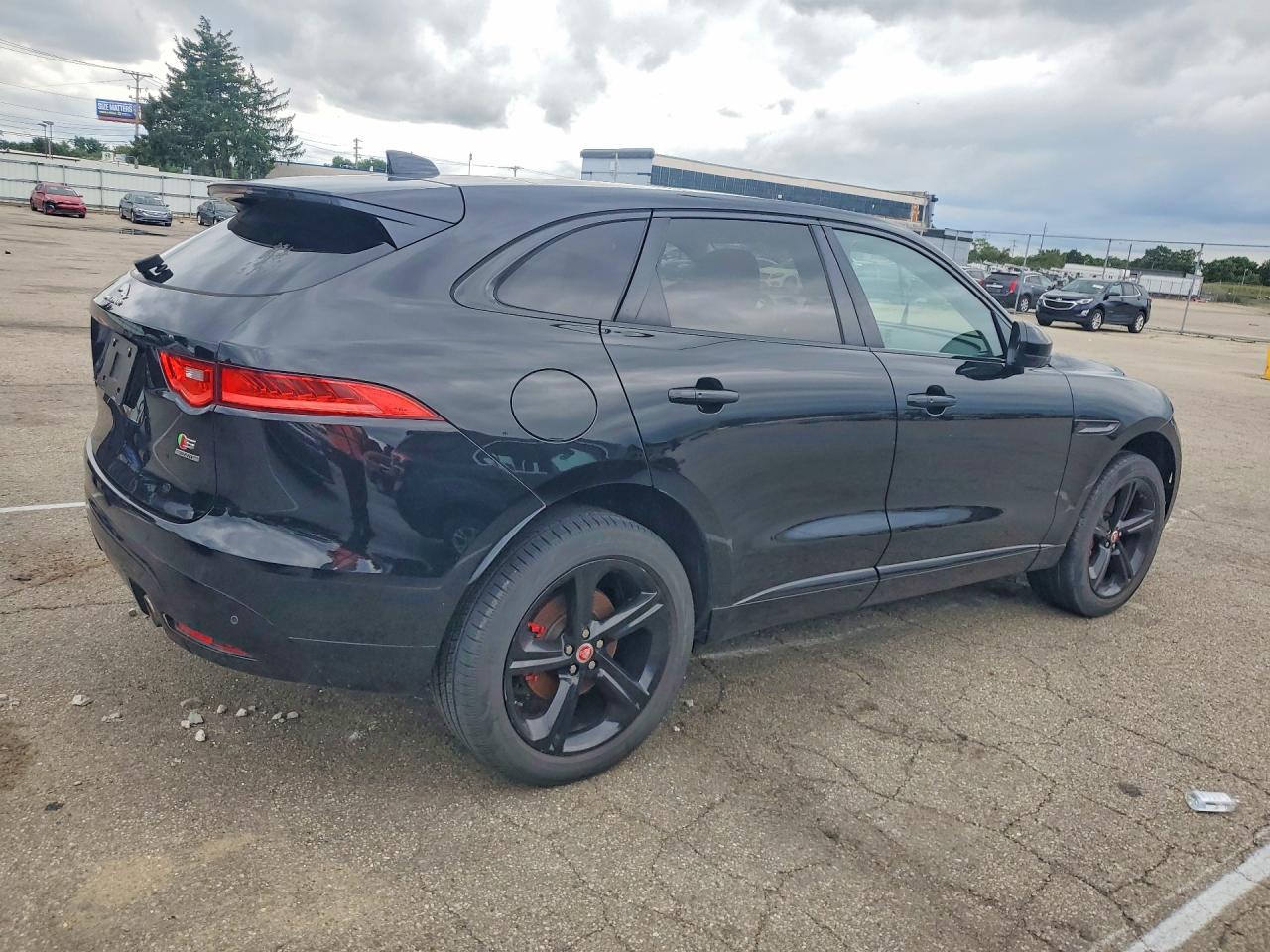 2017 JAGUAR F-PACE
