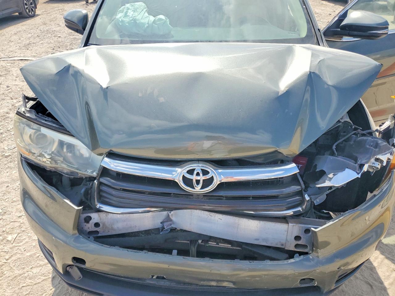 2015 TOYOTA HIGHLANDER