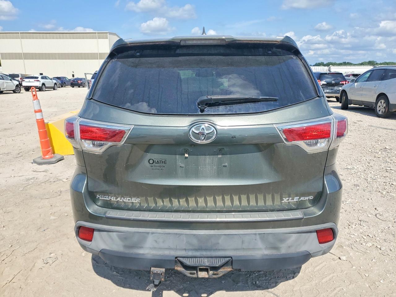 2015 TOYOTA HIGHLANDER