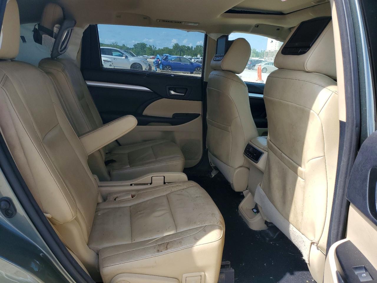 2015 TOYOTA HIGHLANDER