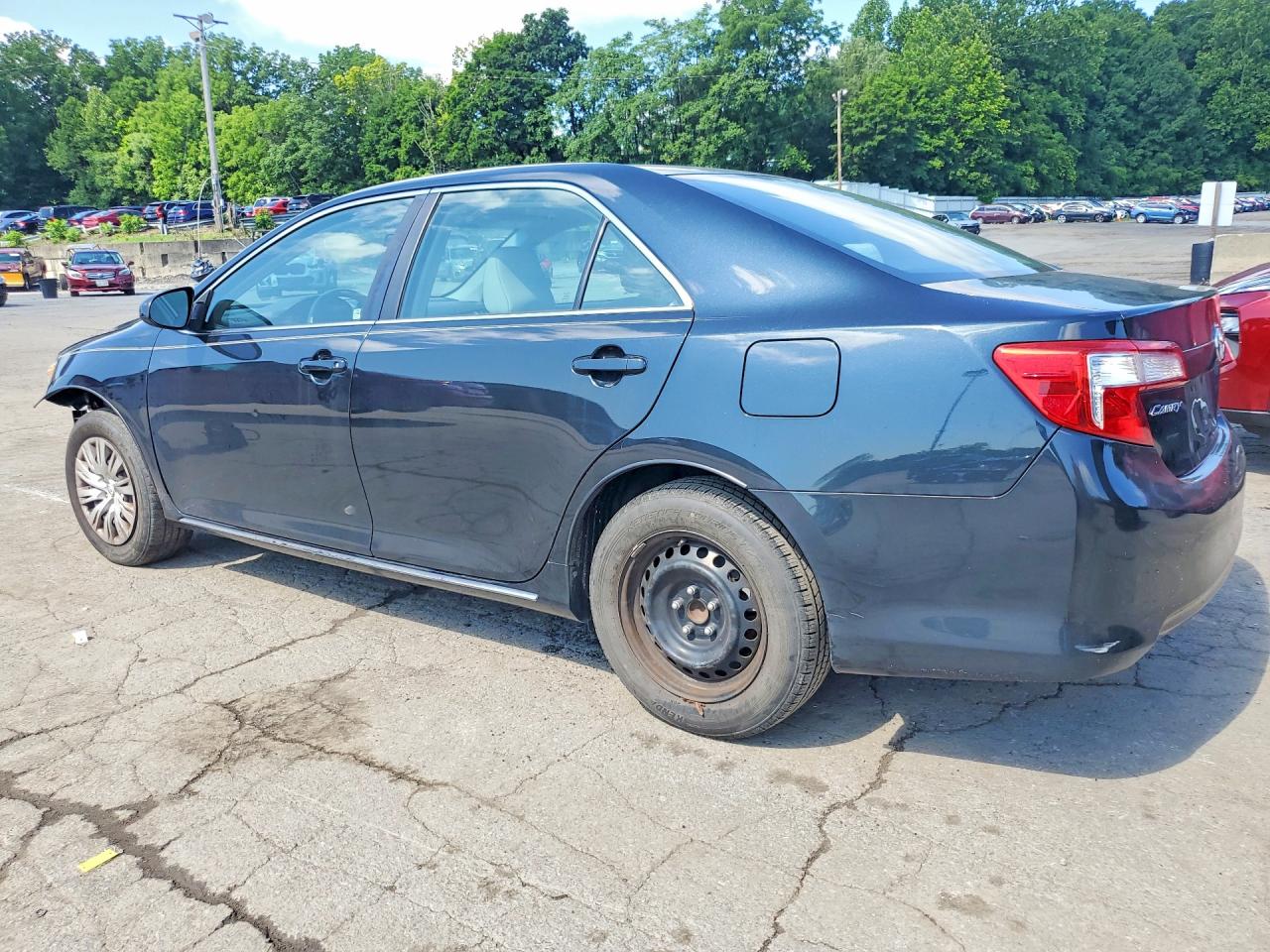 2014 TOYOTA CAMRY