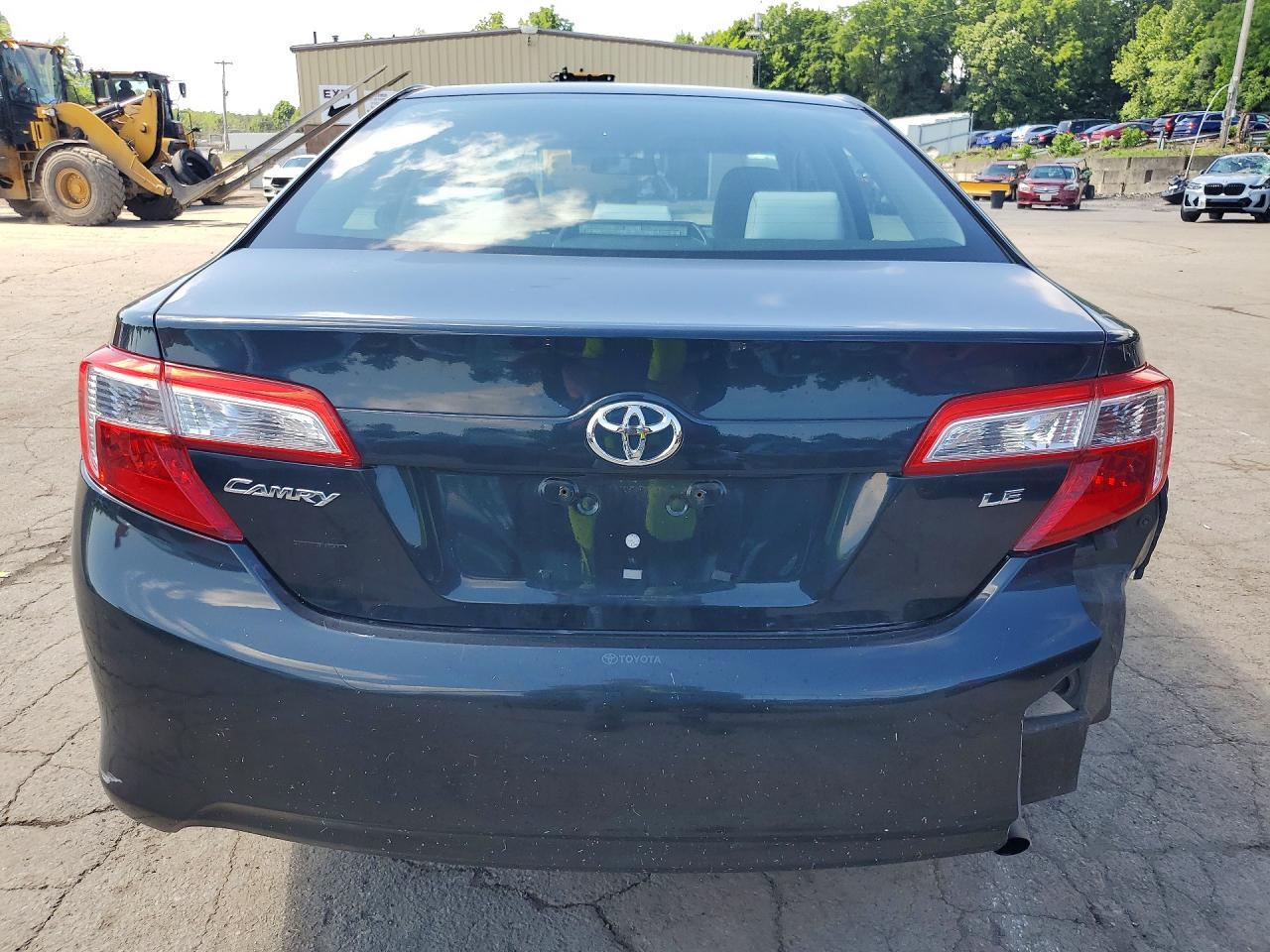 2014 TOYOTA CAMRY