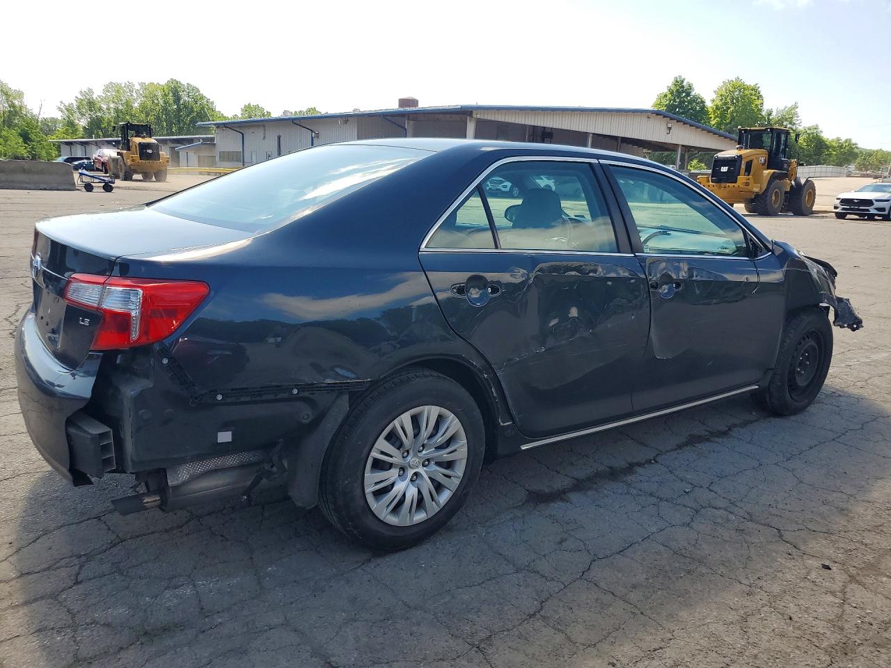 2014 TOYOTA CAMRY