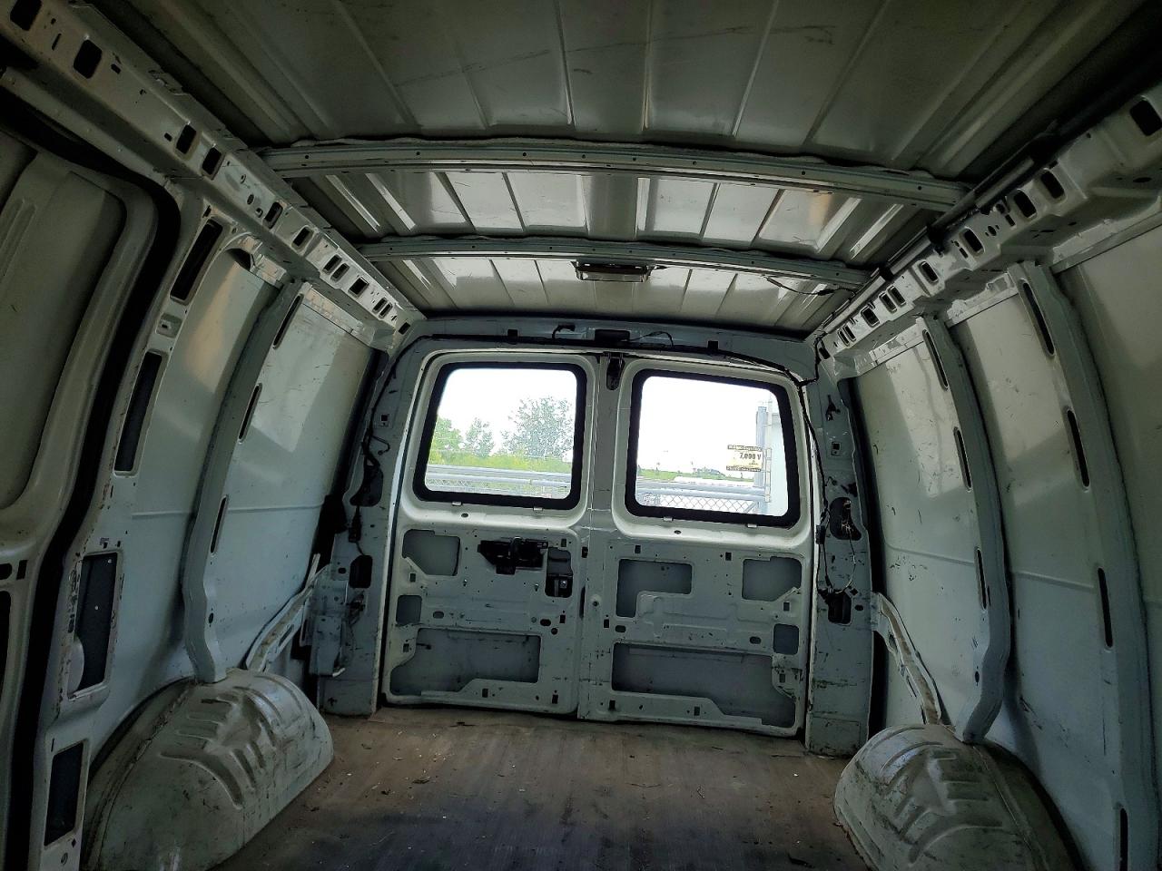 2010 CHEVROLET EXPRESS