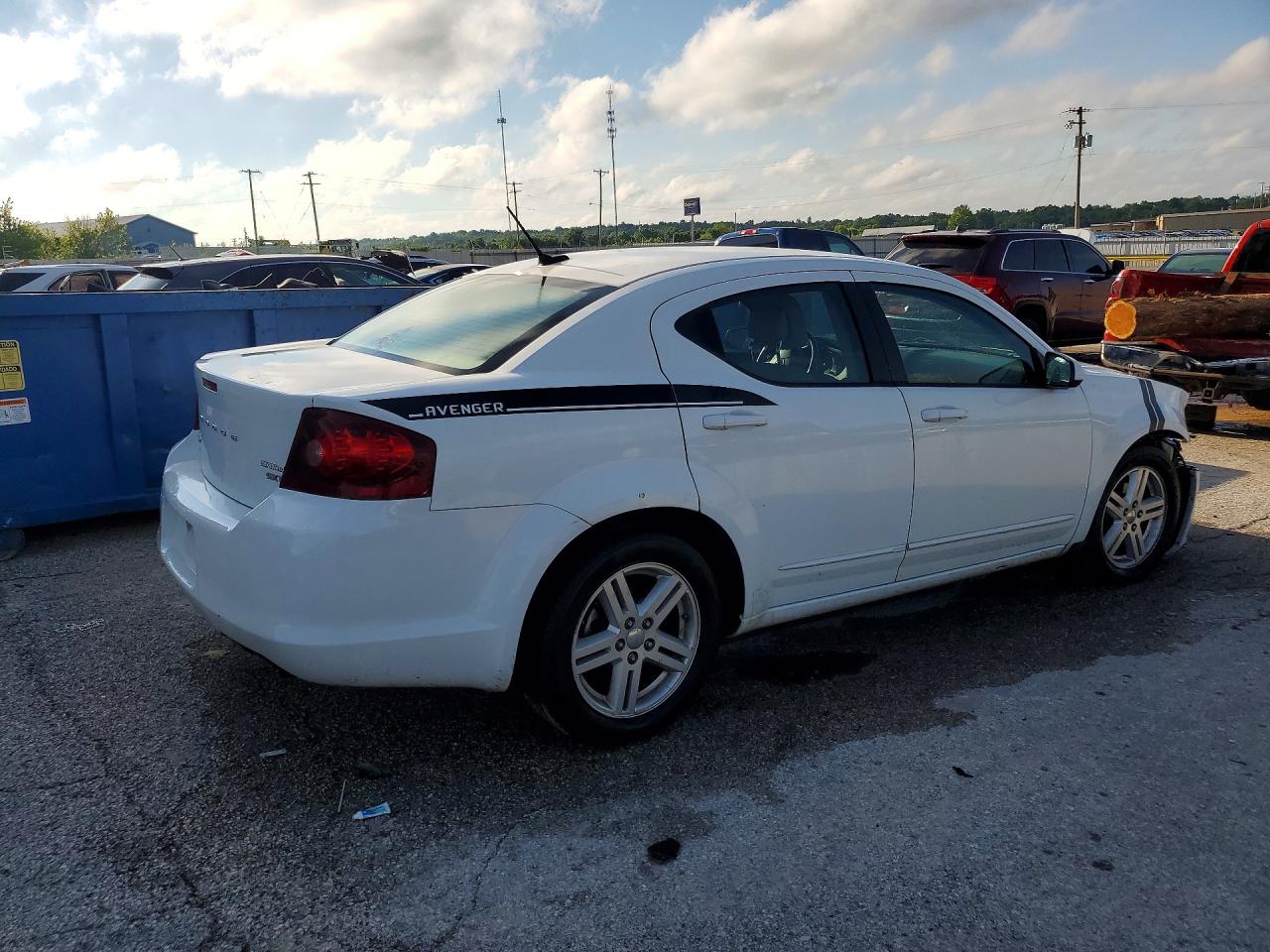 2013 DODGE AVENGER