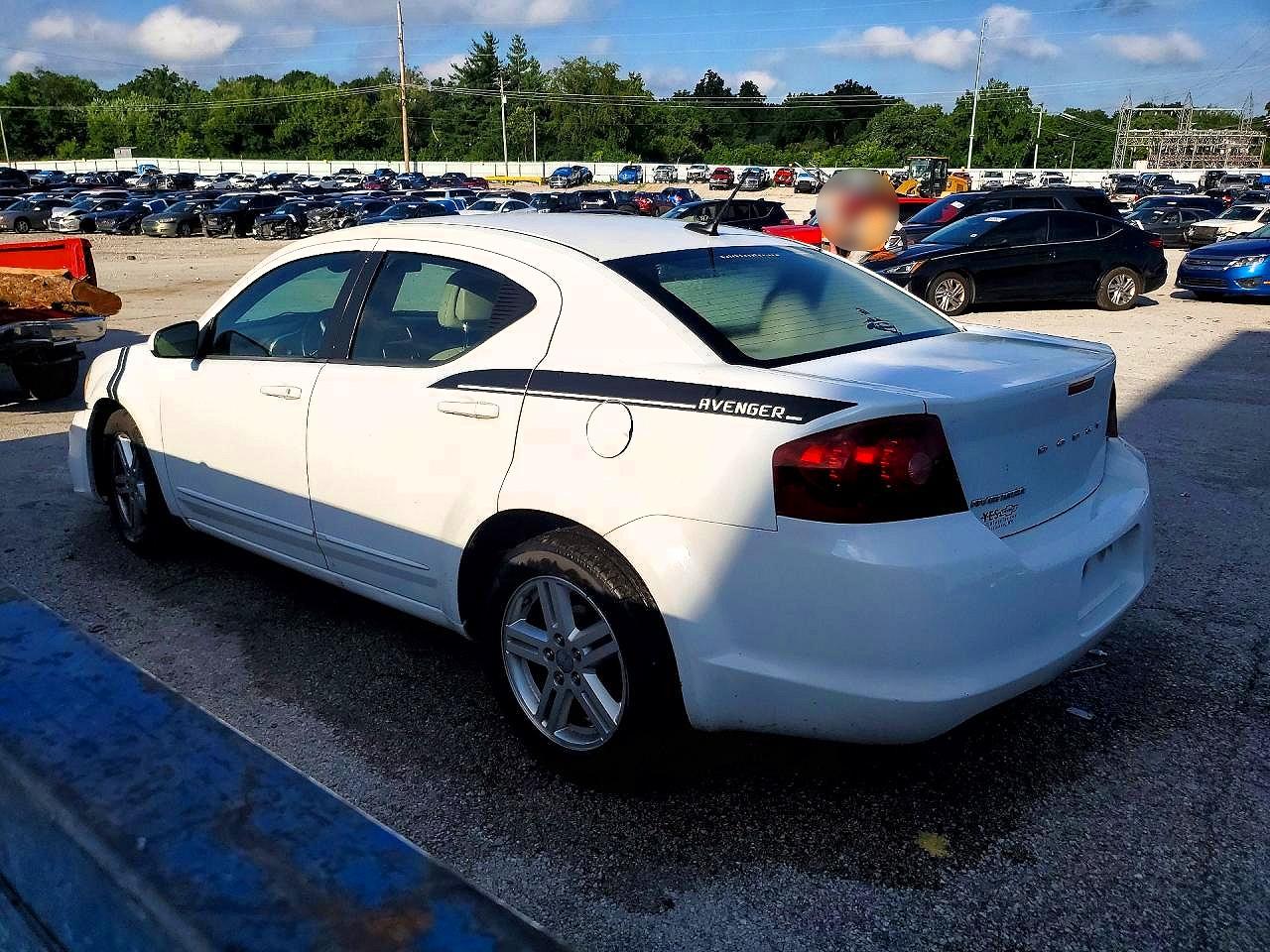2013 DODGE AVENGER