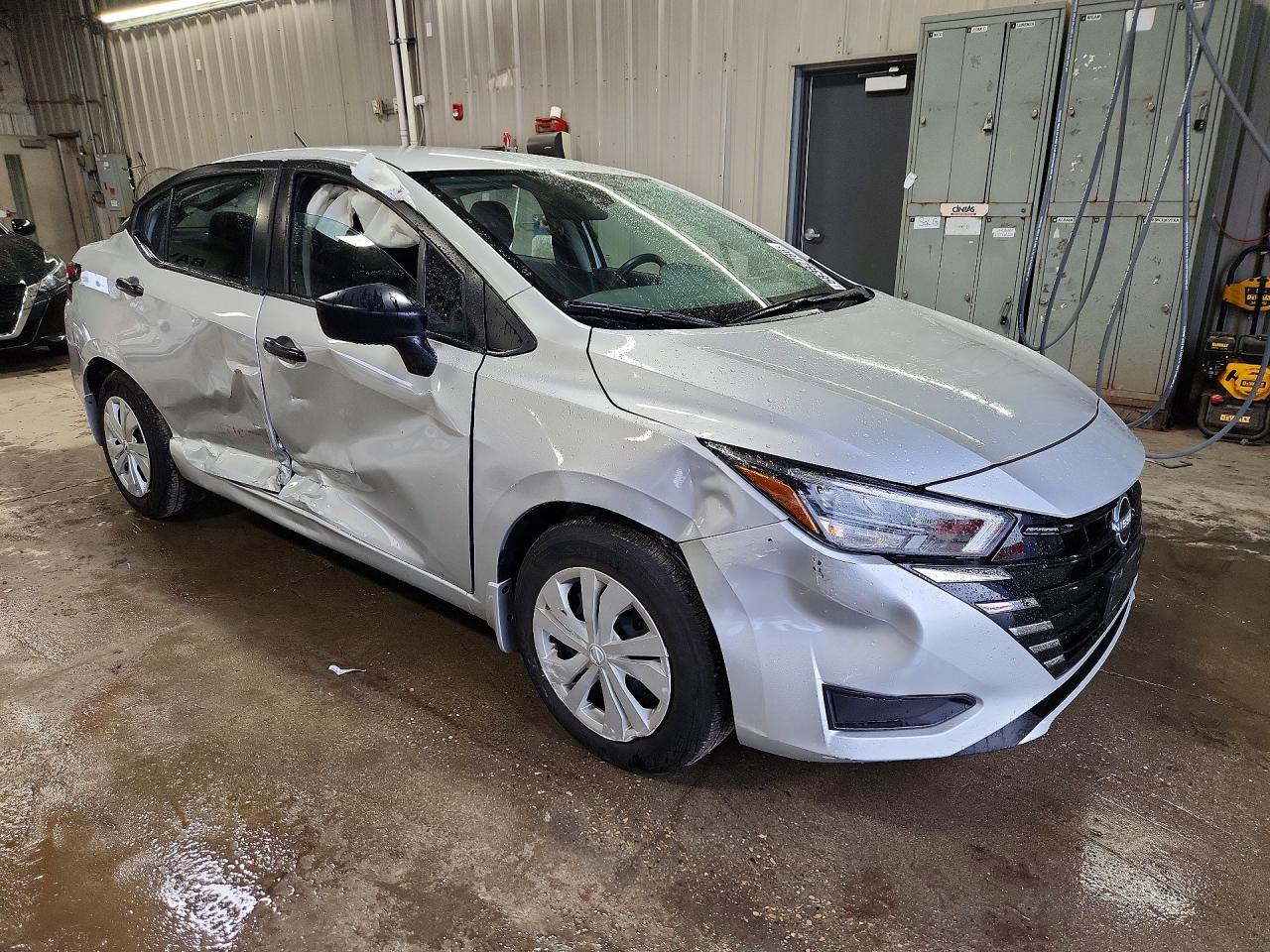2025 NISSAN VERSA