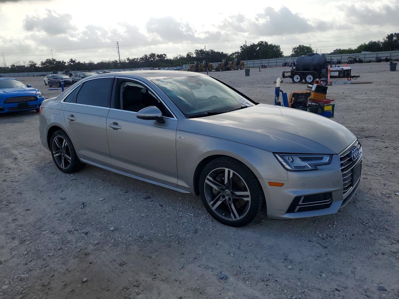 2017 AUDI A4