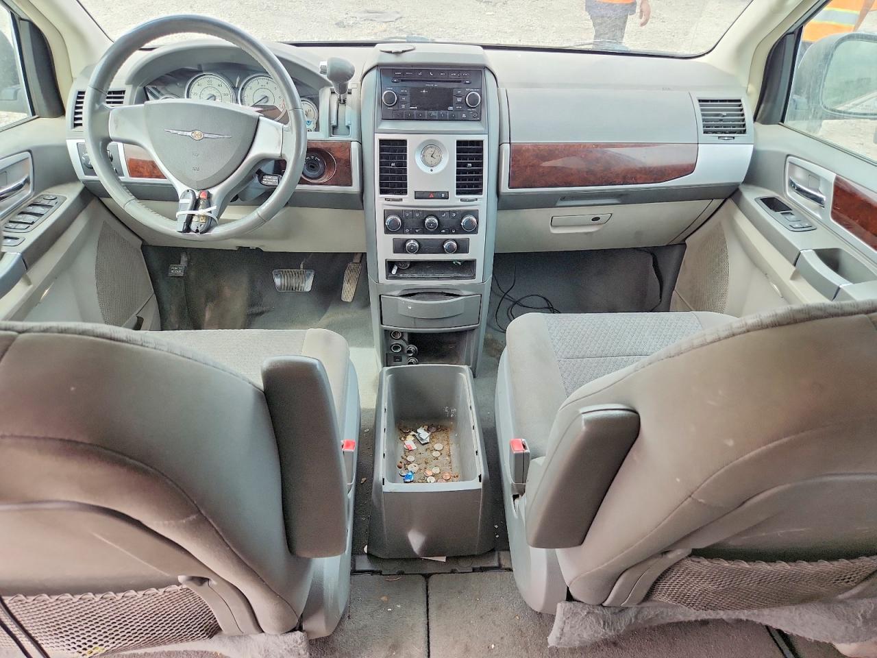 2010 CHRYSLER MINIVAN